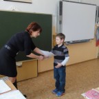 Foto z alba u článku