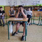 Foto z alba u článku
