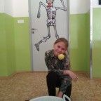 Foto z alba u článku