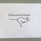 Foto z alba u článku