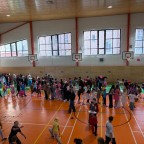 Foto z alba u článku